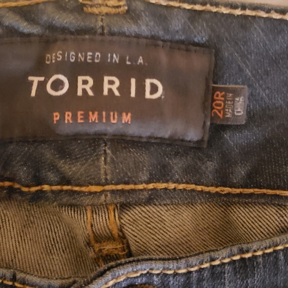 Torrid 20R - Picture 2 of 6